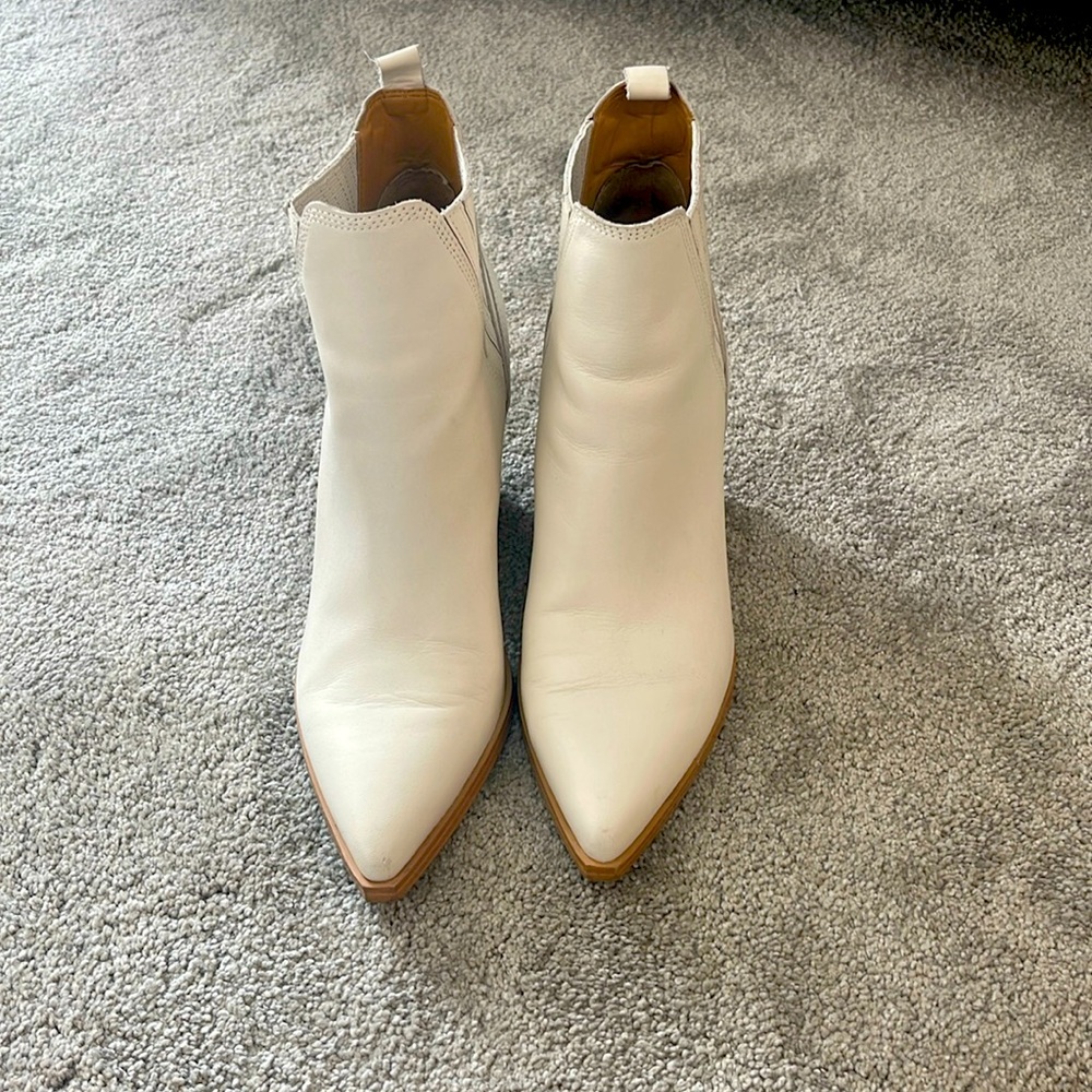Mac Fisher Booties - Cream color Sz 9